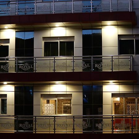 Royal Park Hotel Джинджа Экстерьер фото