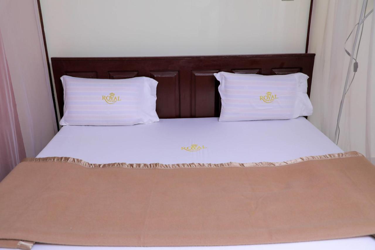 Royal Park Hotel Джинджа Экстерьер фото
