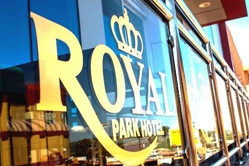 Royal Park Hotel Джинджа Экстерьер фото